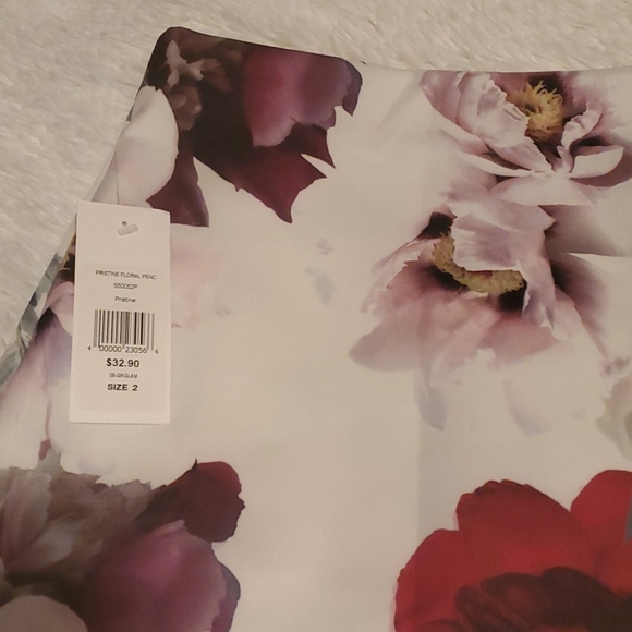 Skirt - Picture 2 of 2